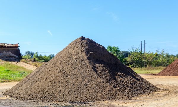 Black Dirt Delivery in San Rafael