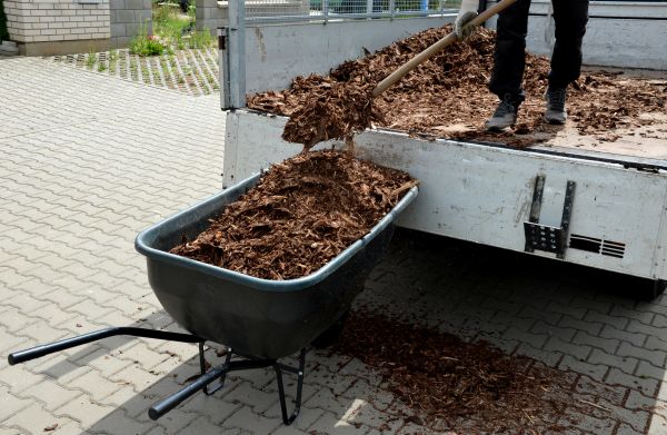 Bulk Mulch Delivery in San Rafael